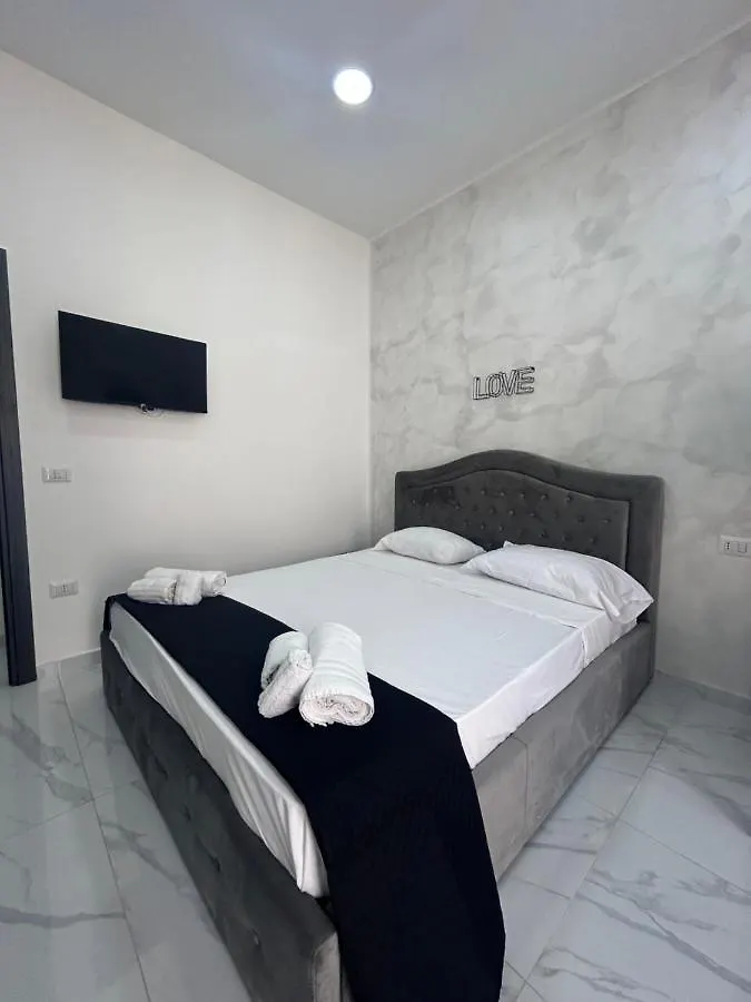 Terrace Luxury Caracciolo Apartment Naples
